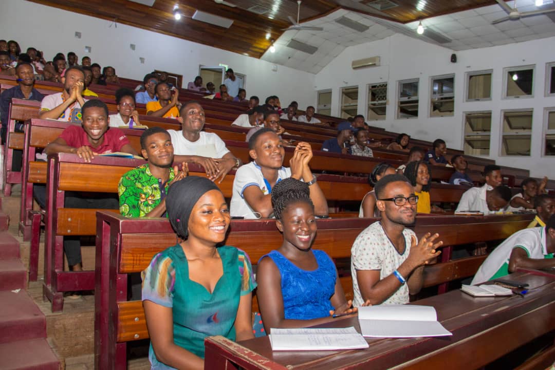 Img 6929a52b43ac18.51252885